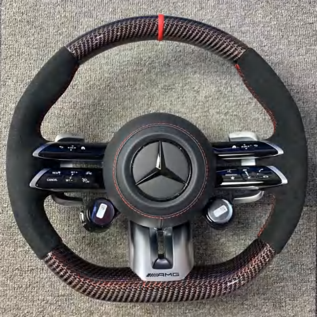 Mercedes AMG спортен волан – Carbon & Алкантара с червен маркер (2018–2022)