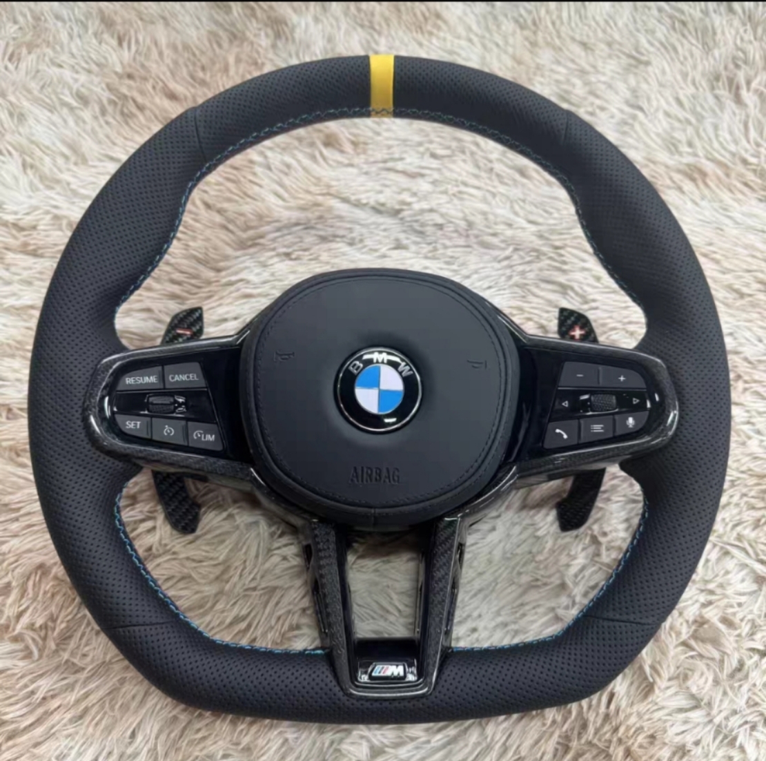 BMW M Performance волан – кожа с жълта лента и сини М шевове – G серия