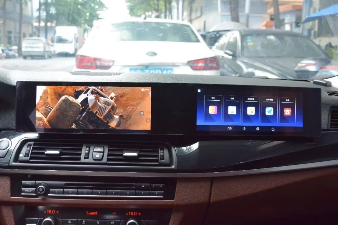Dual Display 21