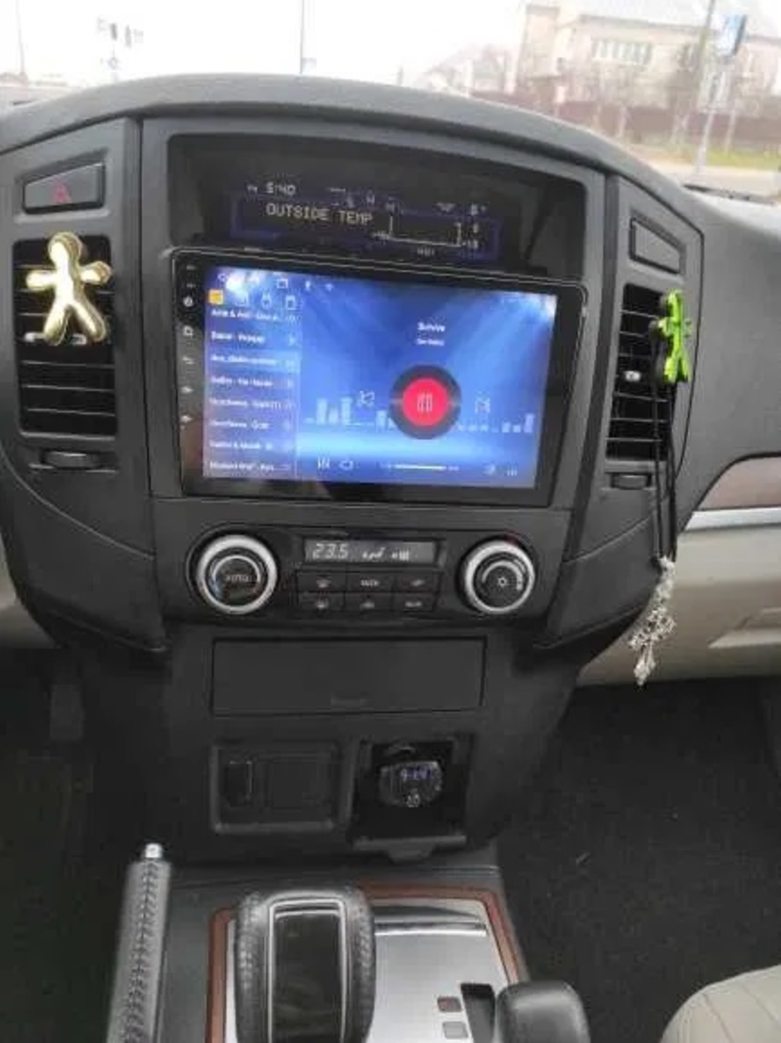 Mitsubishi Pajero 4 2006-2014 Android Multimedia/Navigation