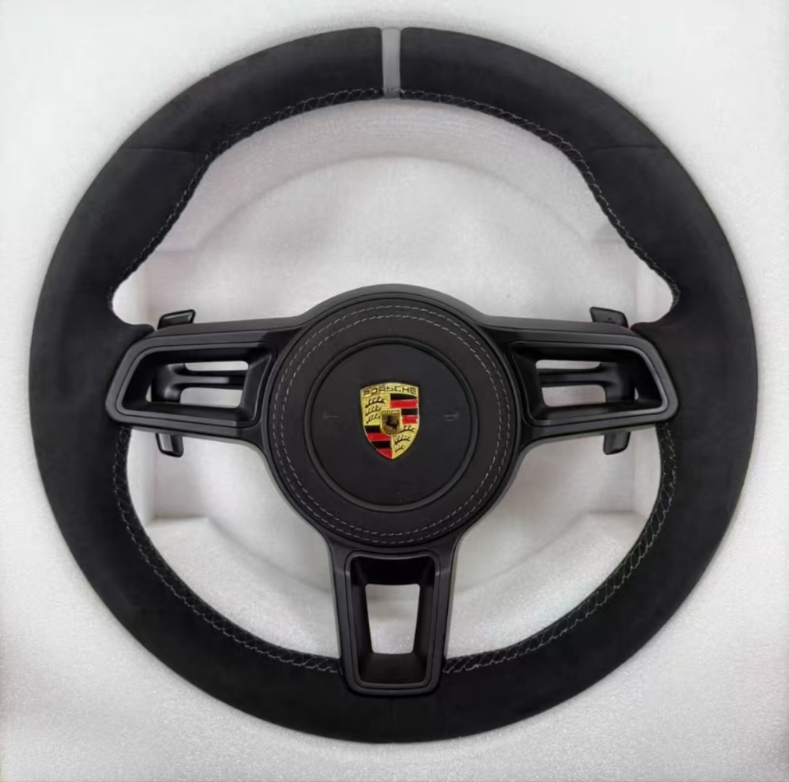 Porsche спортен Alcantara волан без бутони