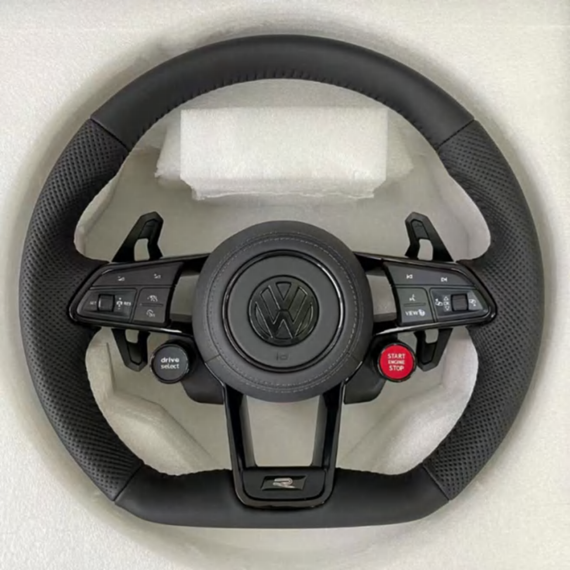 VW R спортен мултифункционален волан с бутони Start/Stop и Drive Select