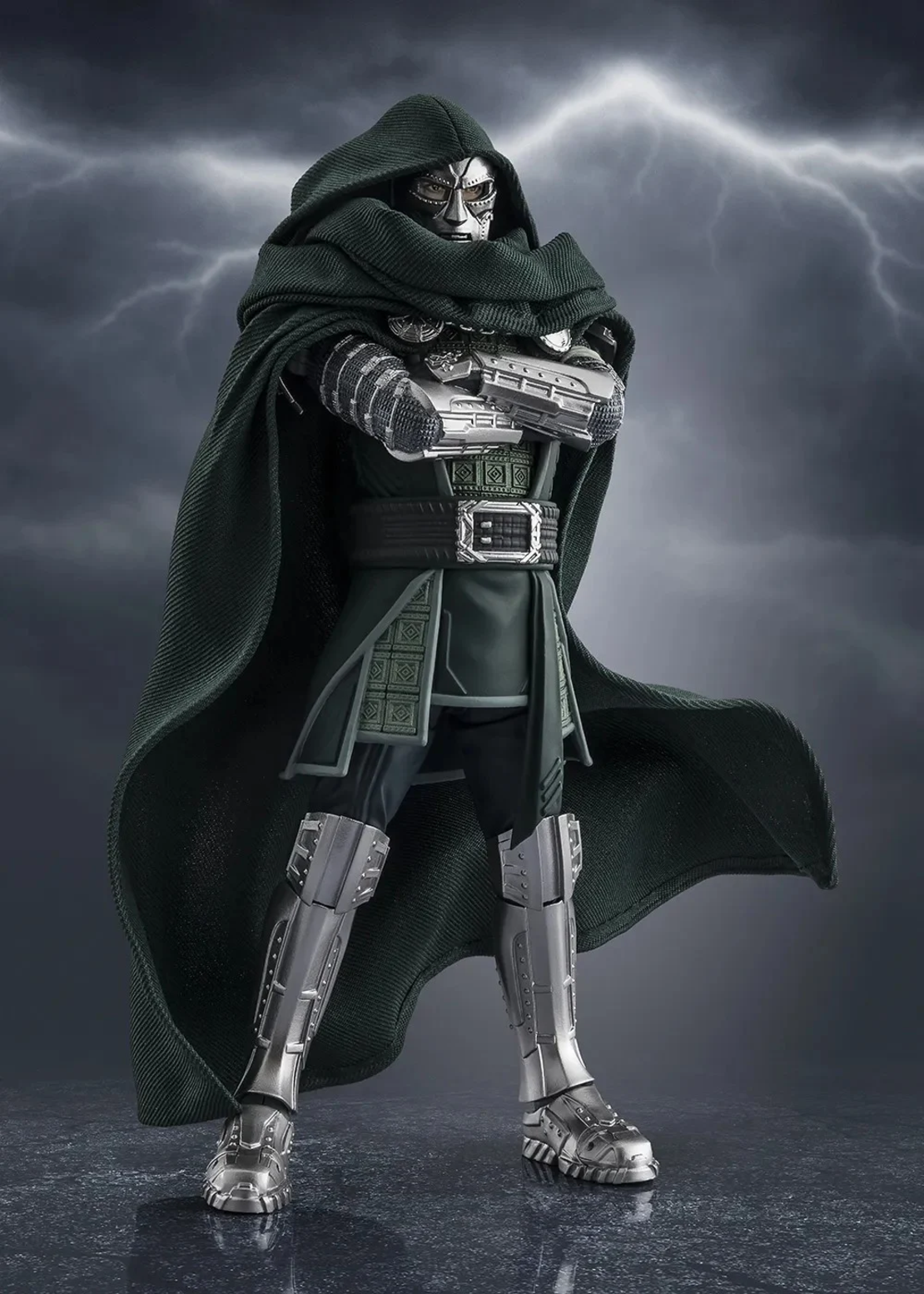 PRE-ORDER: Avengers: Doomsday - Doctor Doom S.H.Figuarts Екшън Фигурка 16 см.