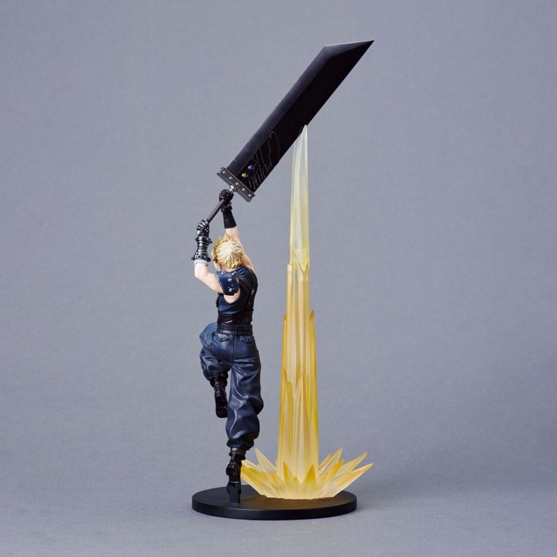 PRE-ORDER: Final Fantasy VII Rebirth - Cloud Strife Колекционерска Фигурка 30 см.