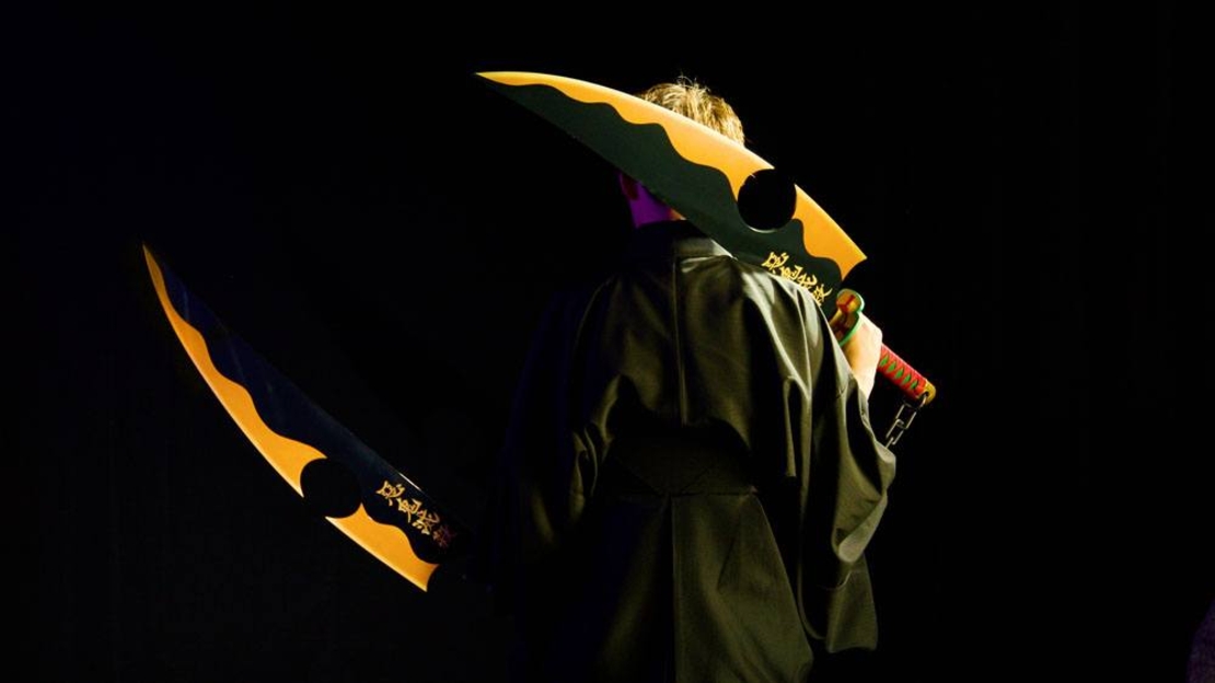 Demon Slayer - Tengen Uzui's Nichirin Swords Реплика 1/1