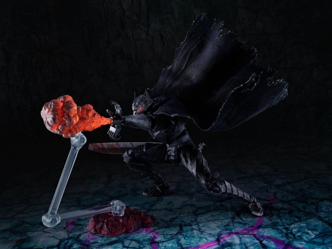 PRE-ORDER: Berserk S.H.Figuarts Екшън Фигурка Guts (Berserker Armor) - Heat of Passion- Battle Ver. 16 см.