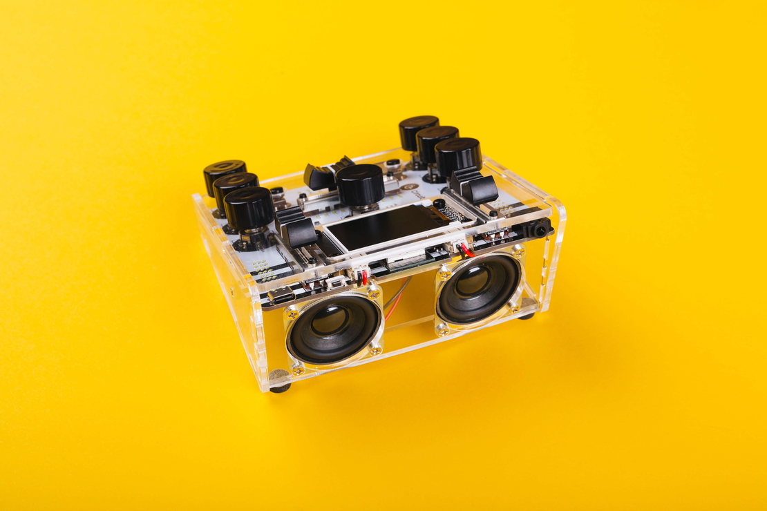 CircuitMess Jay-D - DIY DJ mixer