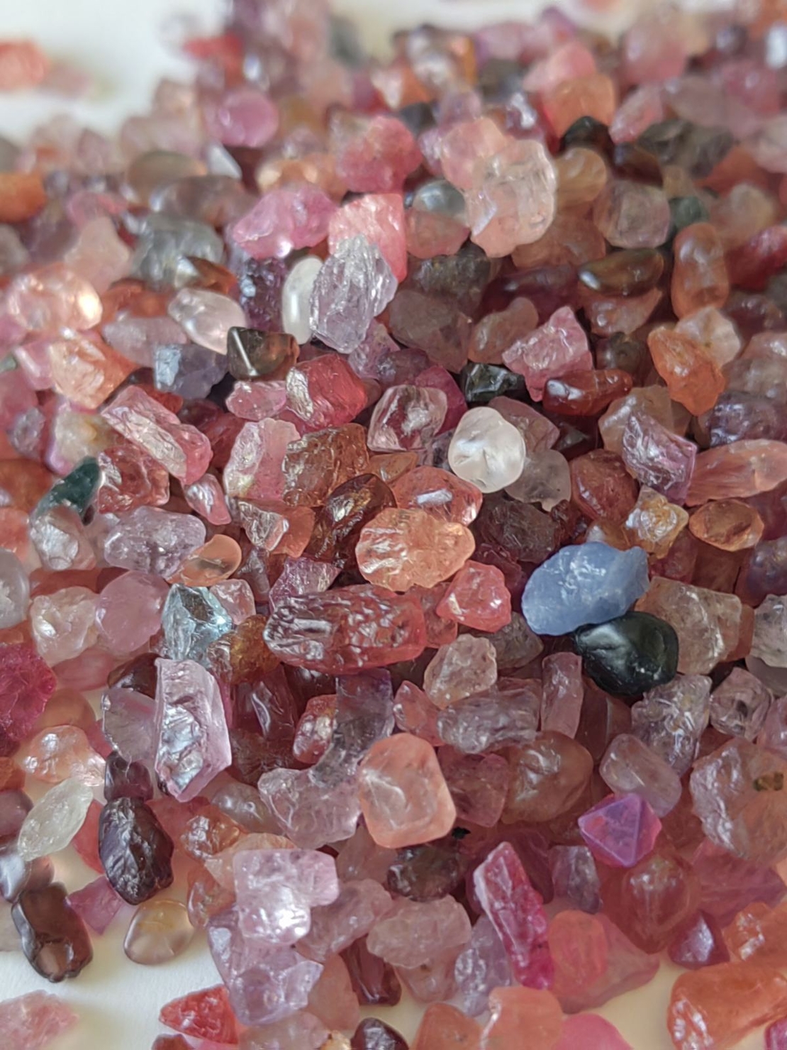 Шпинел Необработен