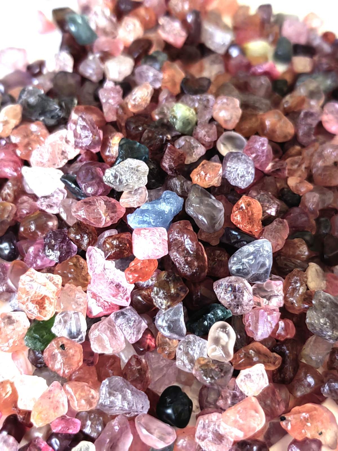 Шпинел Необработен