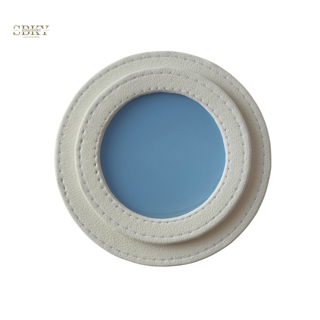 Shaker element with artificial leather, white color
