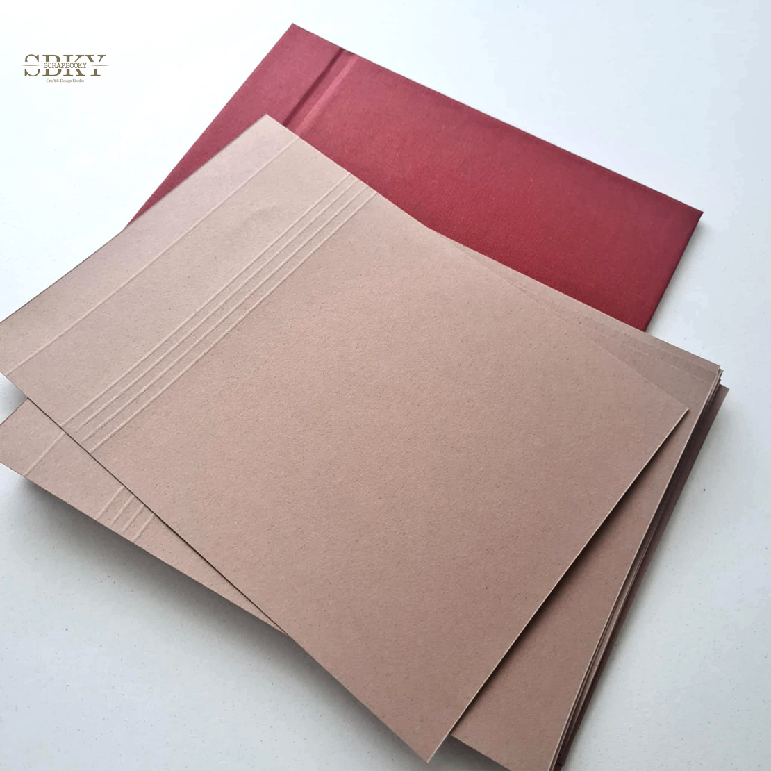 Blank Retro Album, wine