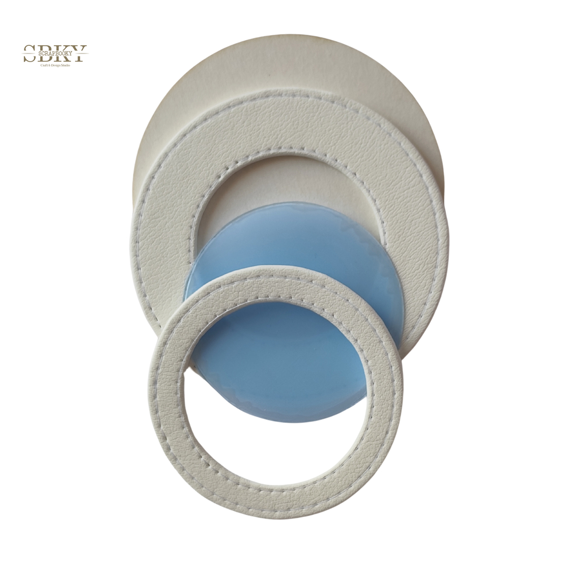 Shaker element with artificial leather, white color