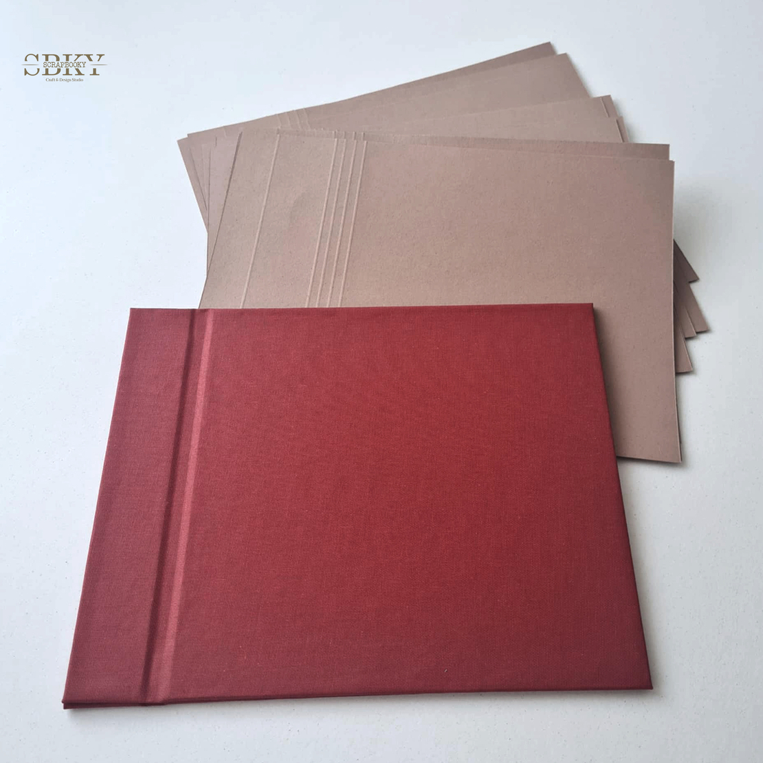 Blank Retro Album, wine