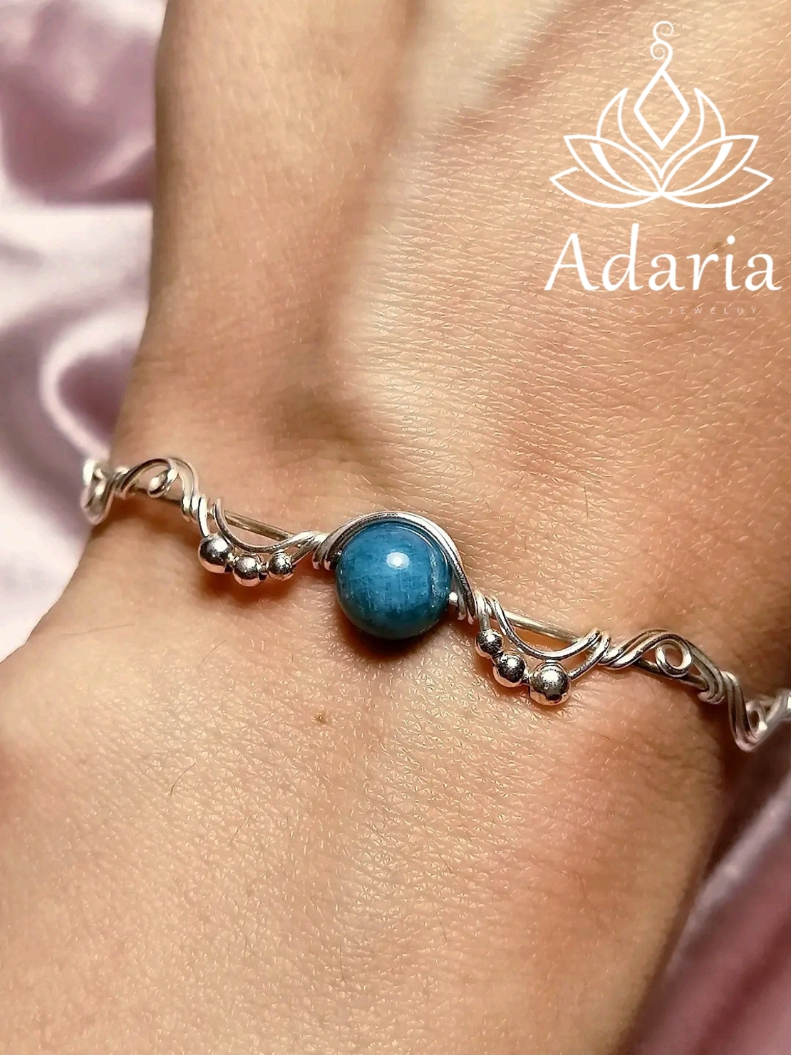 Сребърна гривна с Апатит 17 см