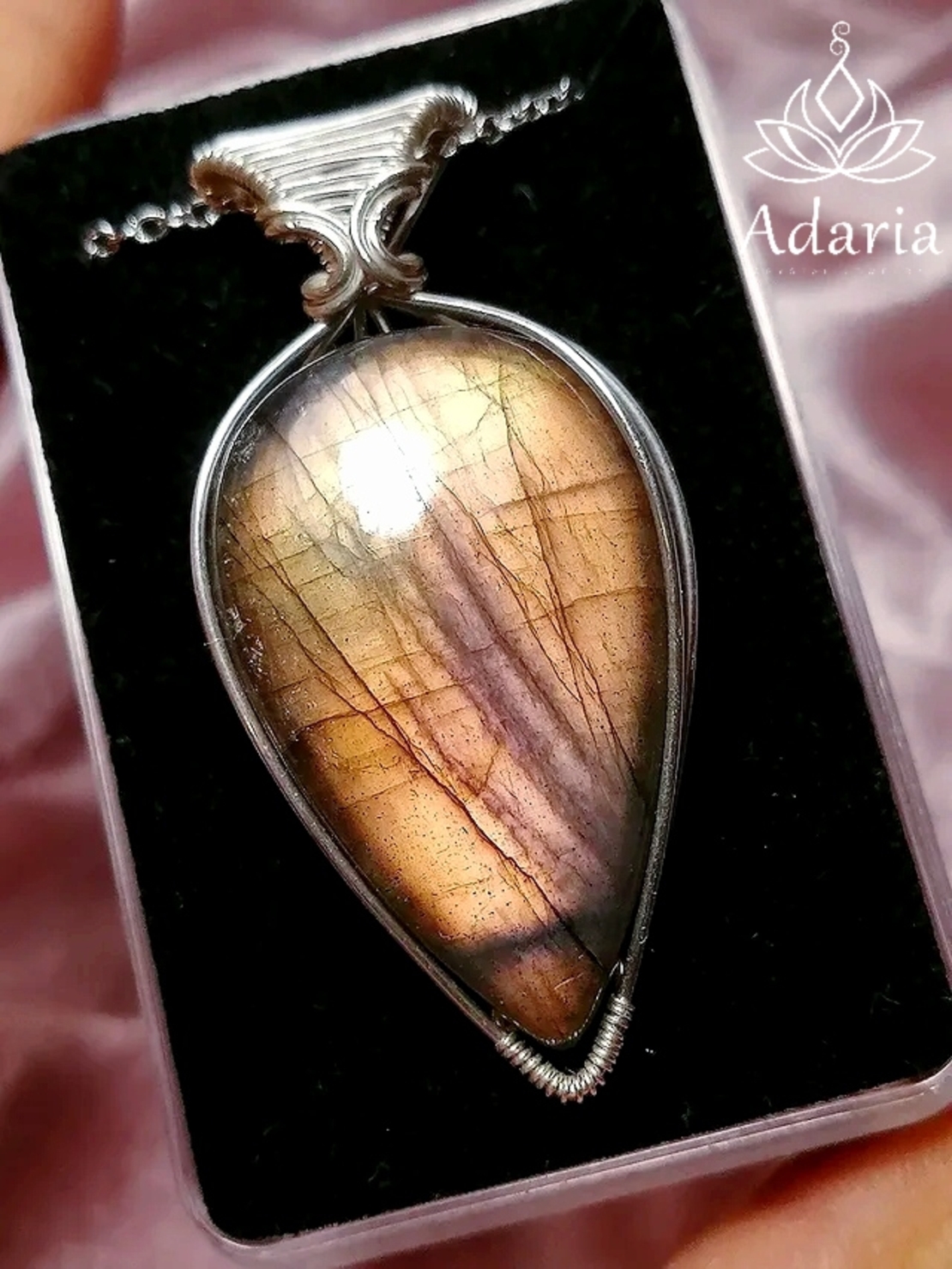 Сребърно колие с Лабрадорит