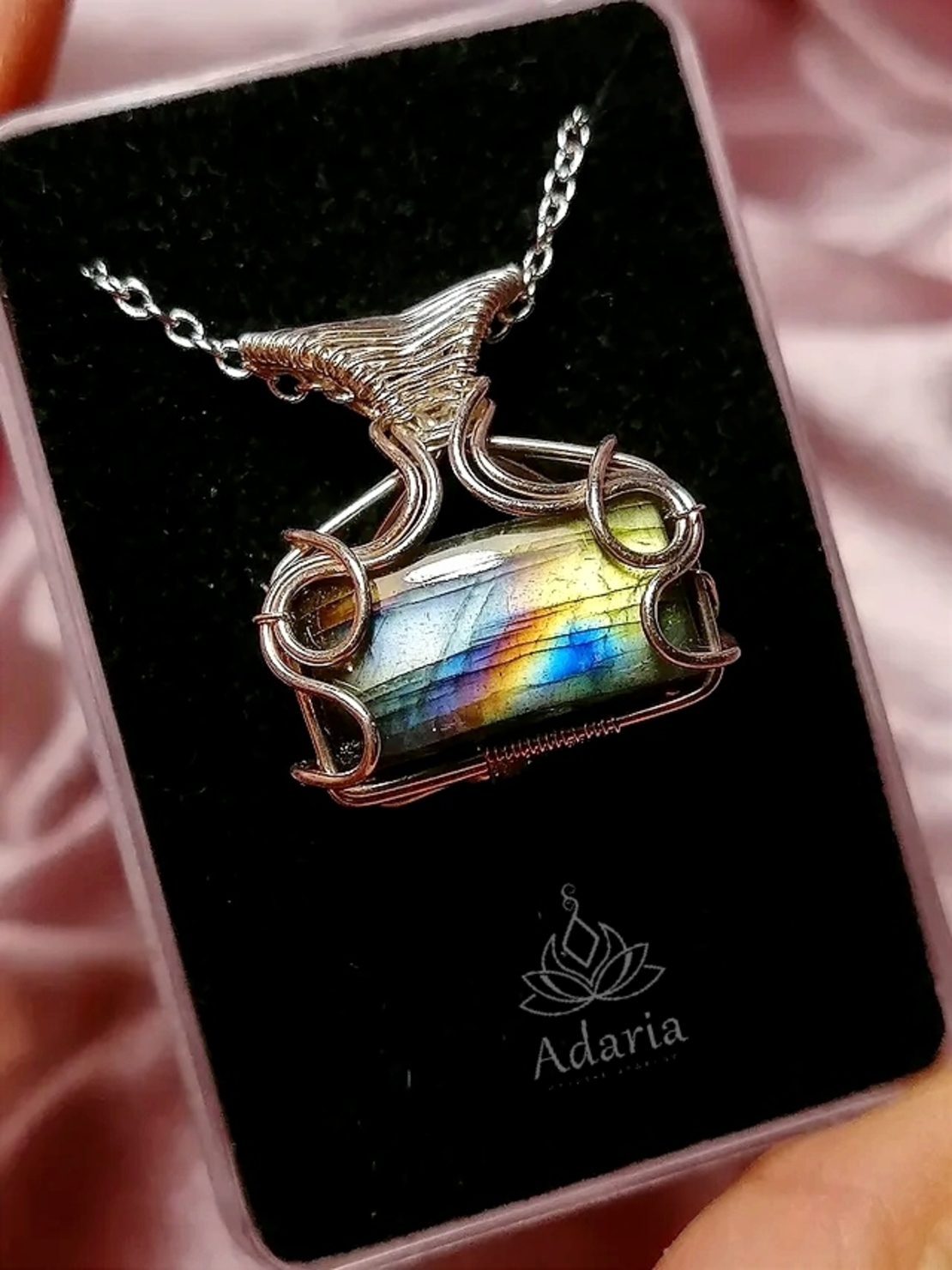 Сребърно колие с Лабрадорит