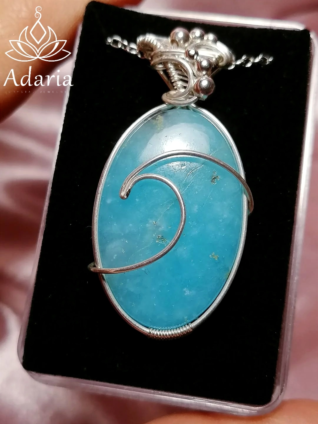 Сребърно колие с Хемиморфит