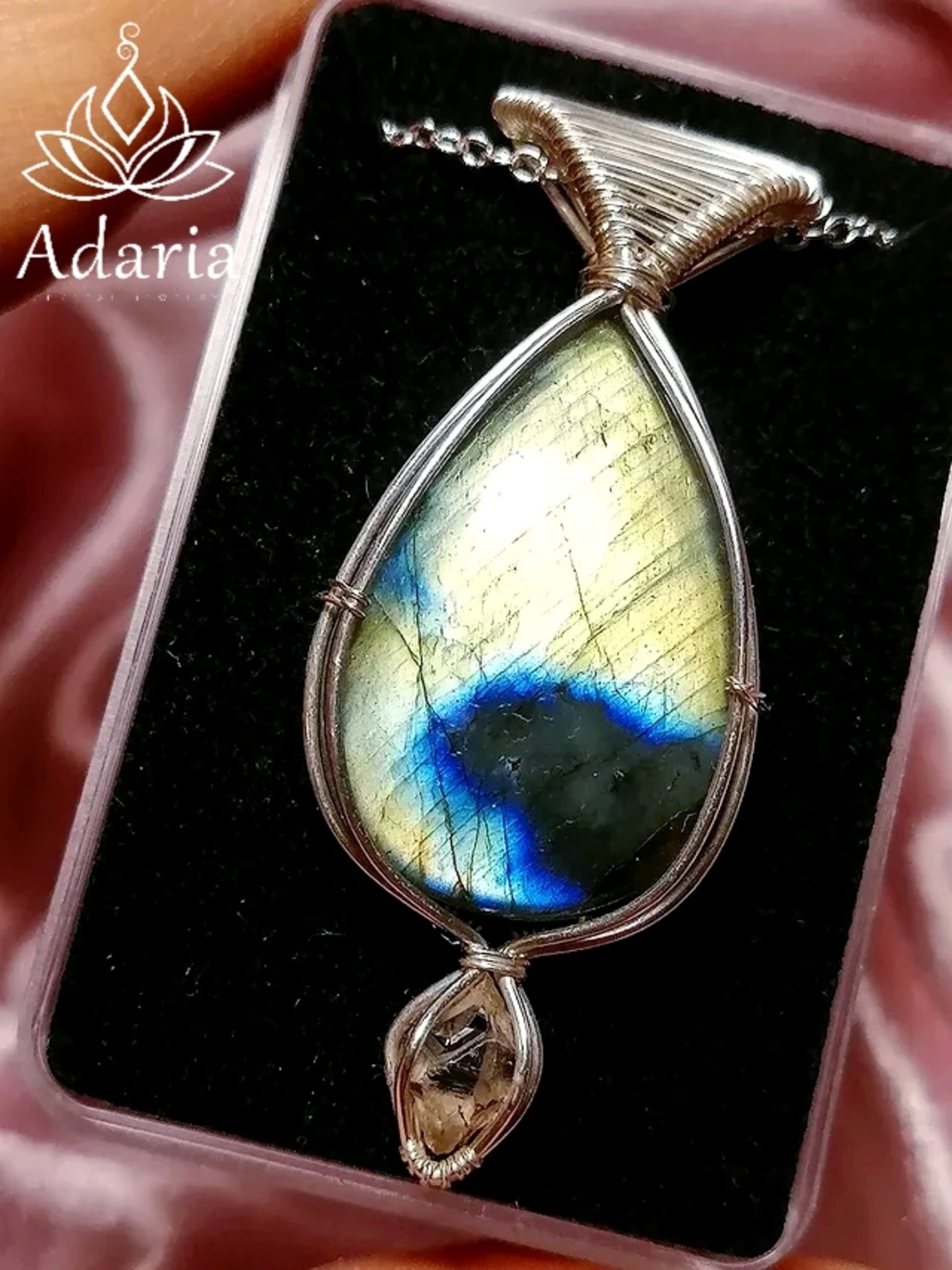 Сребърно колие с Лабрадорит и диамант Хъркимър