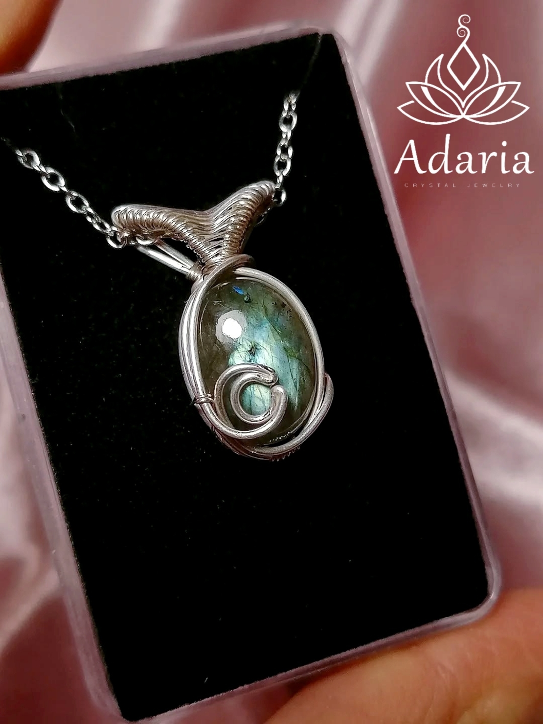 Сребърно колие с Лабрадорит