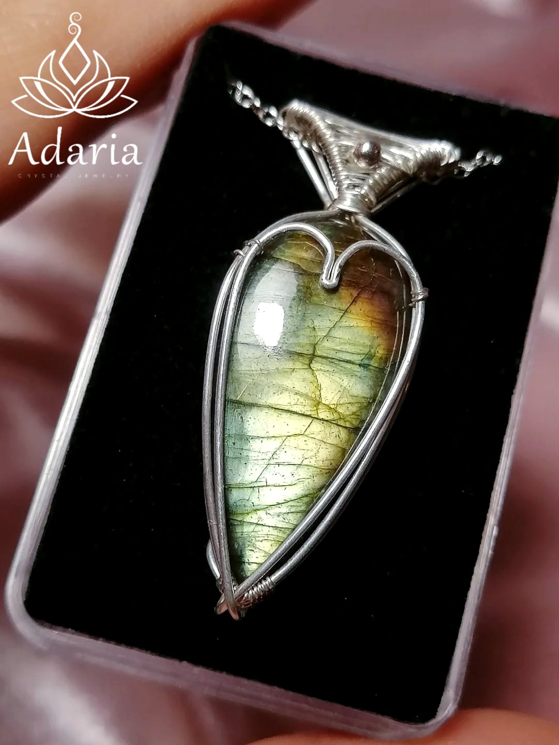 Сребърно колие с Лабрадорит