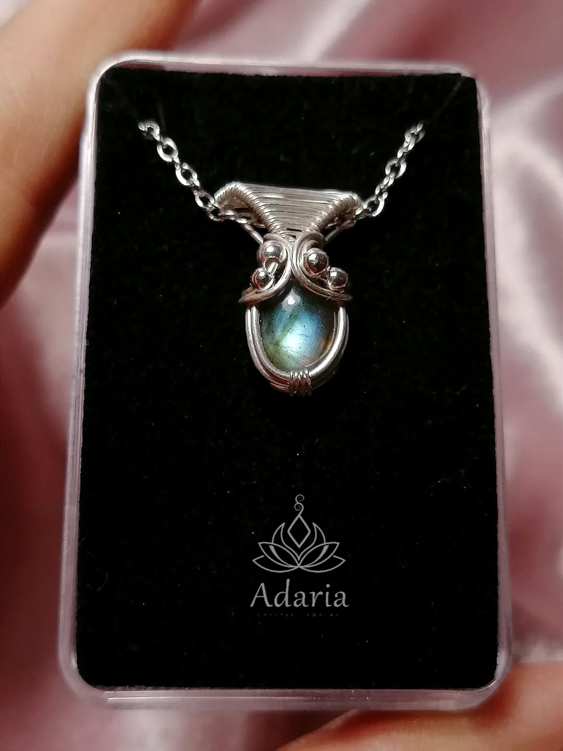 Сребърно колие с Лабрадорит