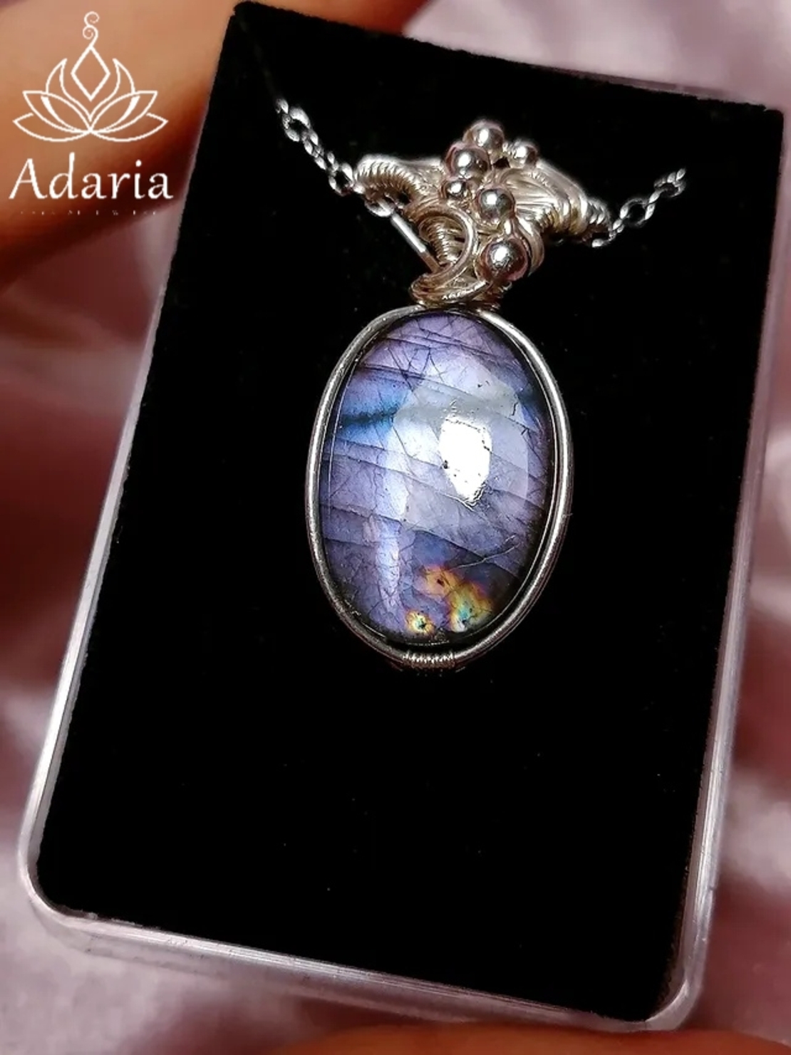 Сребърно колие с лилав Лабрадорит