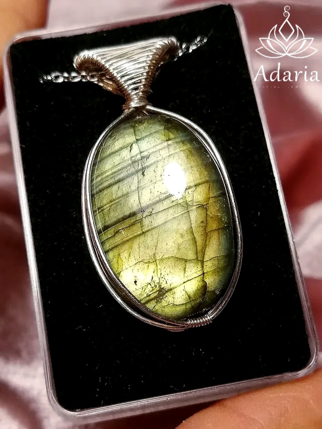 Сребърно колие с Лабрадорит