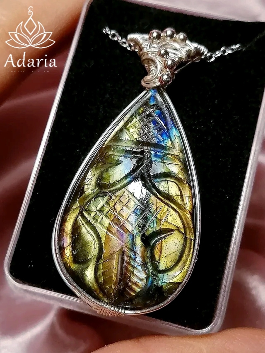 Сребърно колие с Лабрадорит