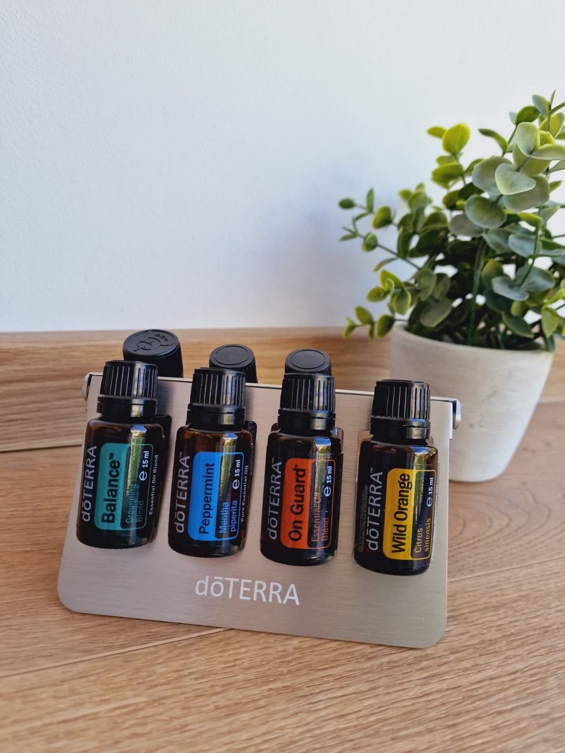 Алуминиева поставка за техника Aromatouch doTERRA