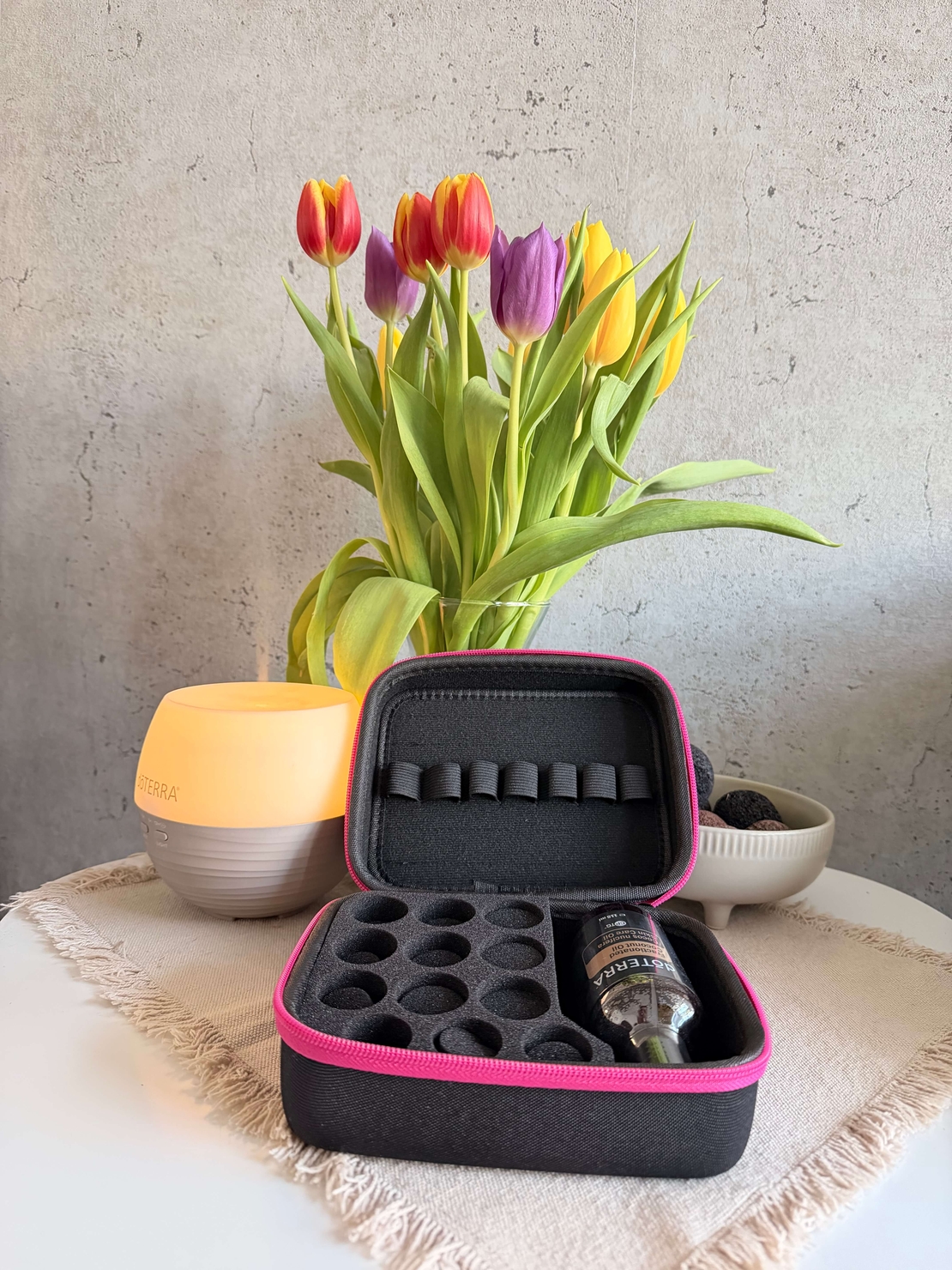 Комбиниран несесер с 19 основни слота и допълнителни вложки