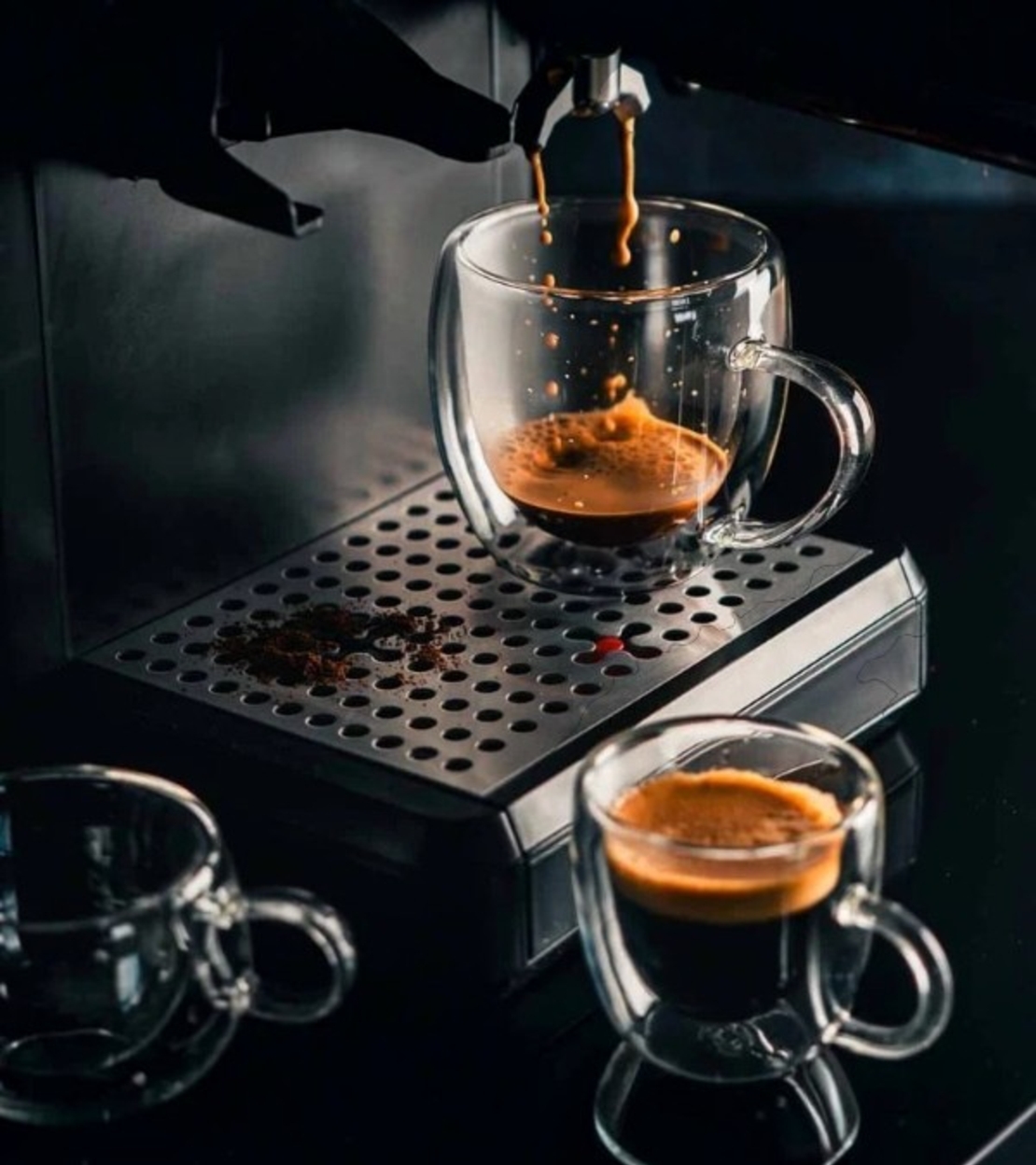 Двустенни чаши за еспресо с дръжка 90 мл, 2 броя – Luigi Ferrero Coffeina, борosиликатно стъкло