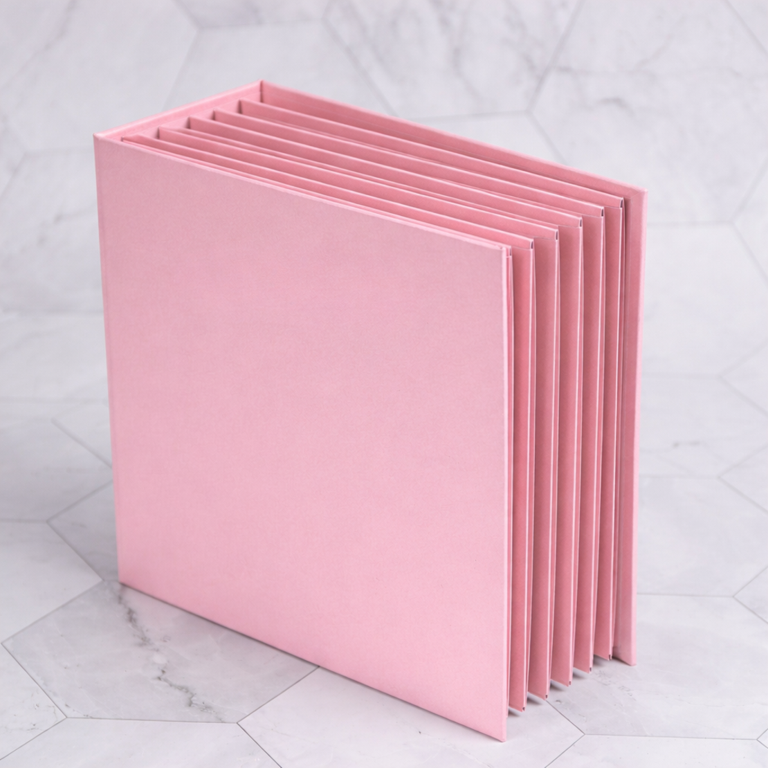 Албум-дневник 22 х 22 см. със зайчета