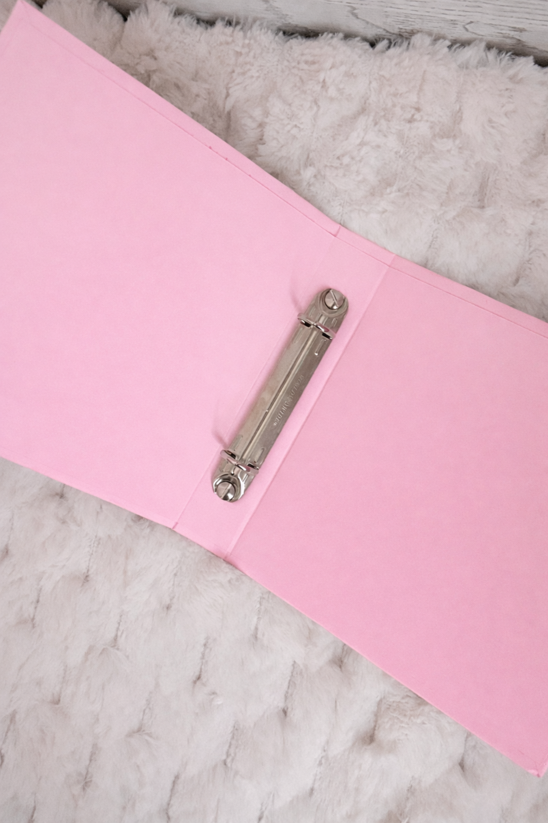 Албум-дневник 22 х 22 см. със зайчета