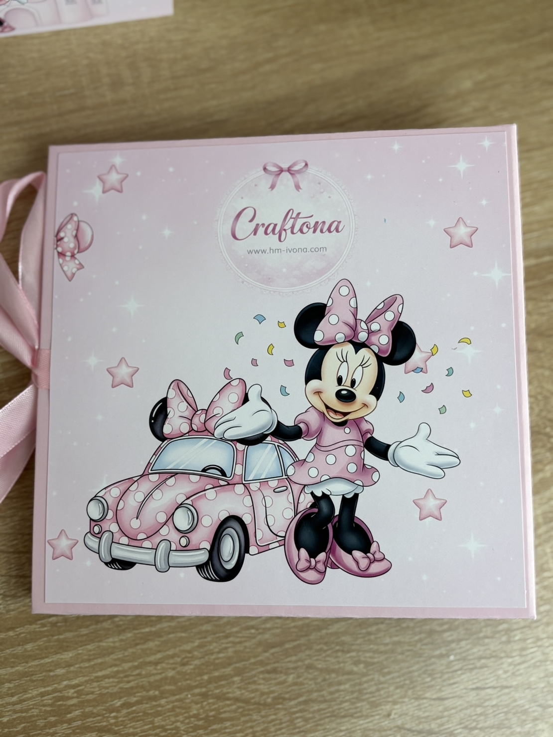 Албум за новородено с лепени страници 18х18 см., 12 листа - Мини Маус в розово