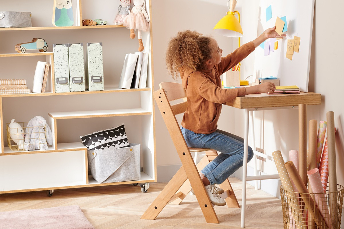  Столче за хранене KinderKraft ENOCK, Дървено/бели крака 