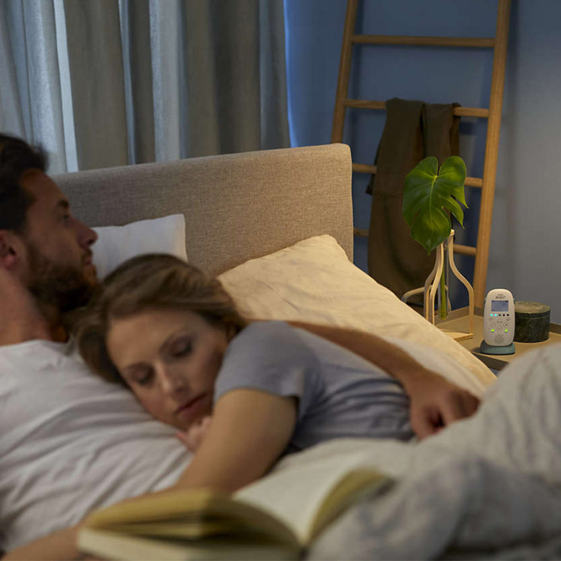 Philips AVENT SCD731/52 DECT Бебефон Температурен Сензор с Успокояваща Нощна Светлина и Приспивни Песни и Нощен Проектор