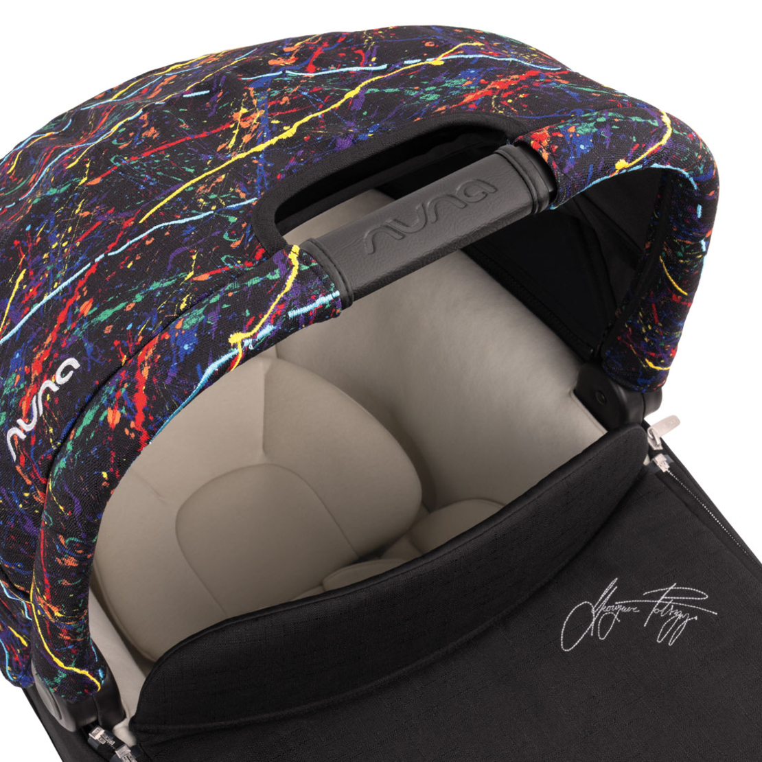 Nuna CARI Next Rainbow Кош за Новородено с Опция за Столче за Кола