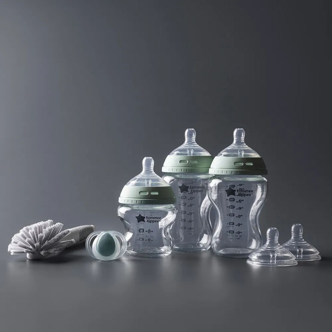 Tommee Tippee Комплект за Хранене на Новородено с 3 броя Самостерилизиращи се Стъклени Шишета Natural Start