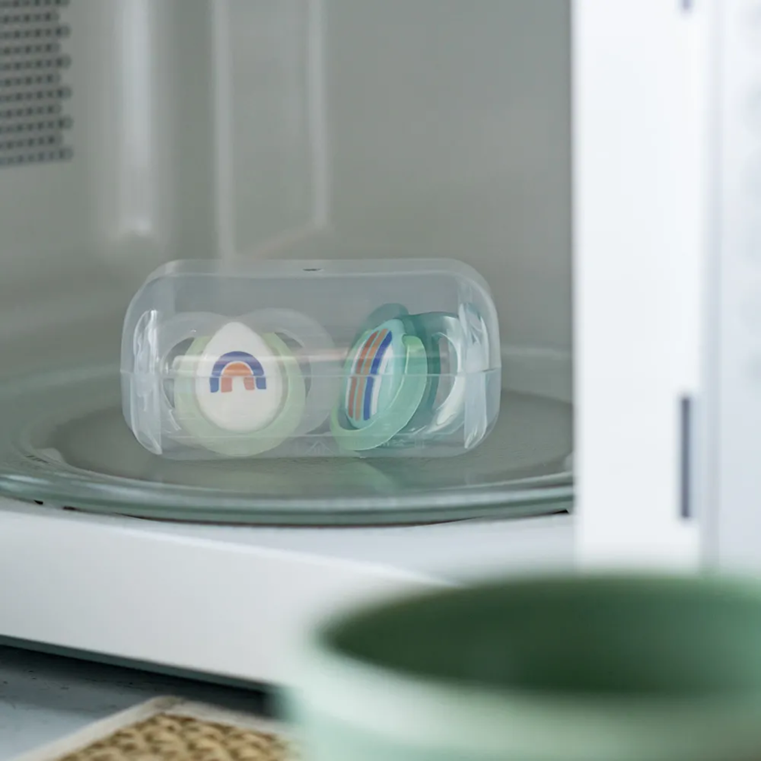 Tommee Tippee Ортодонтични Залъгалки Night Time 6-18M+ 2 Броя Бяла и Синя с Декор Дъга