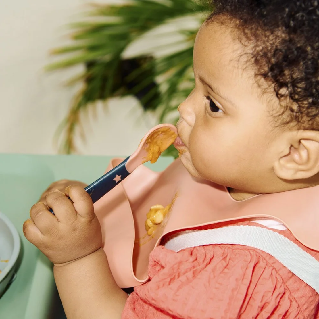 Tommee Tippee 6м+ Комплект от 5 броя лъжички за самостоятелно хранене от бебето