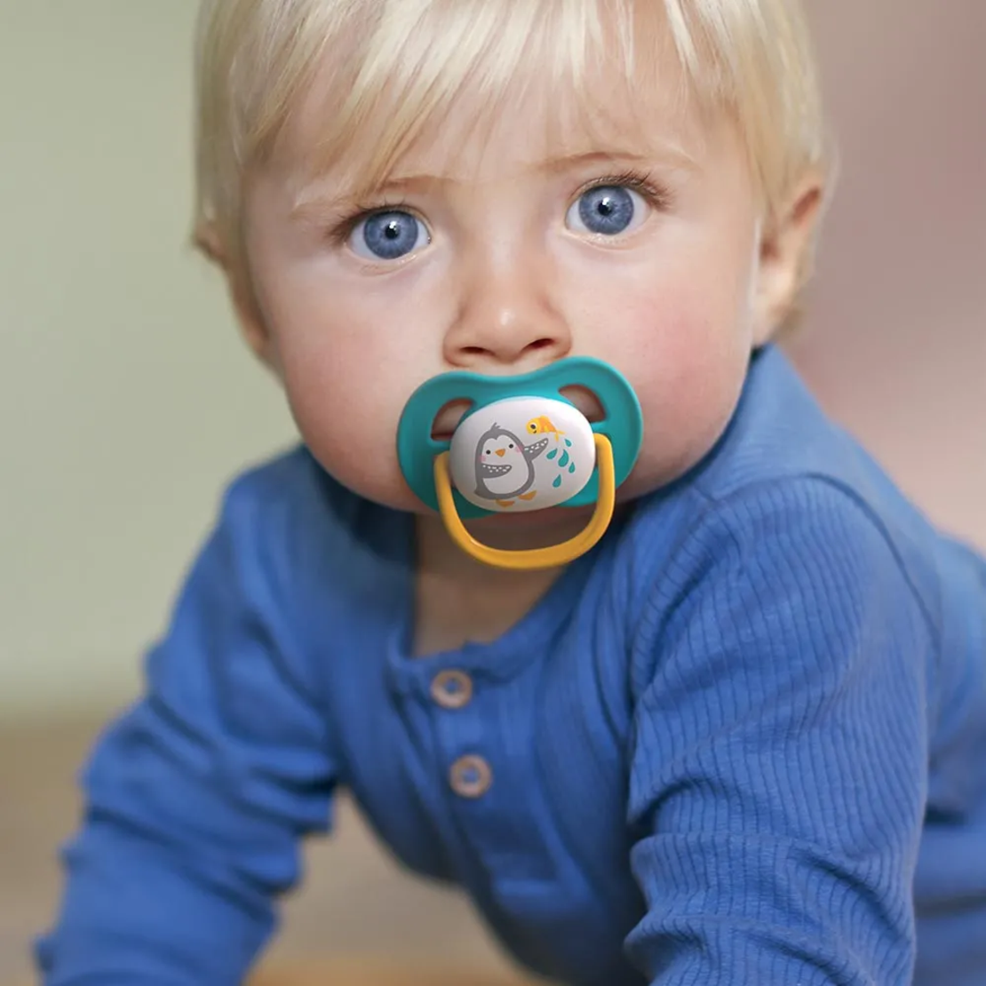 Philips AVENT SCF080/07 Комплект 2 Броя Ортодонтични Залъгалки Ultra Air Animals 6-18м+ Декорация Пингвин и Костенурка в Кутия за Стерилизиране