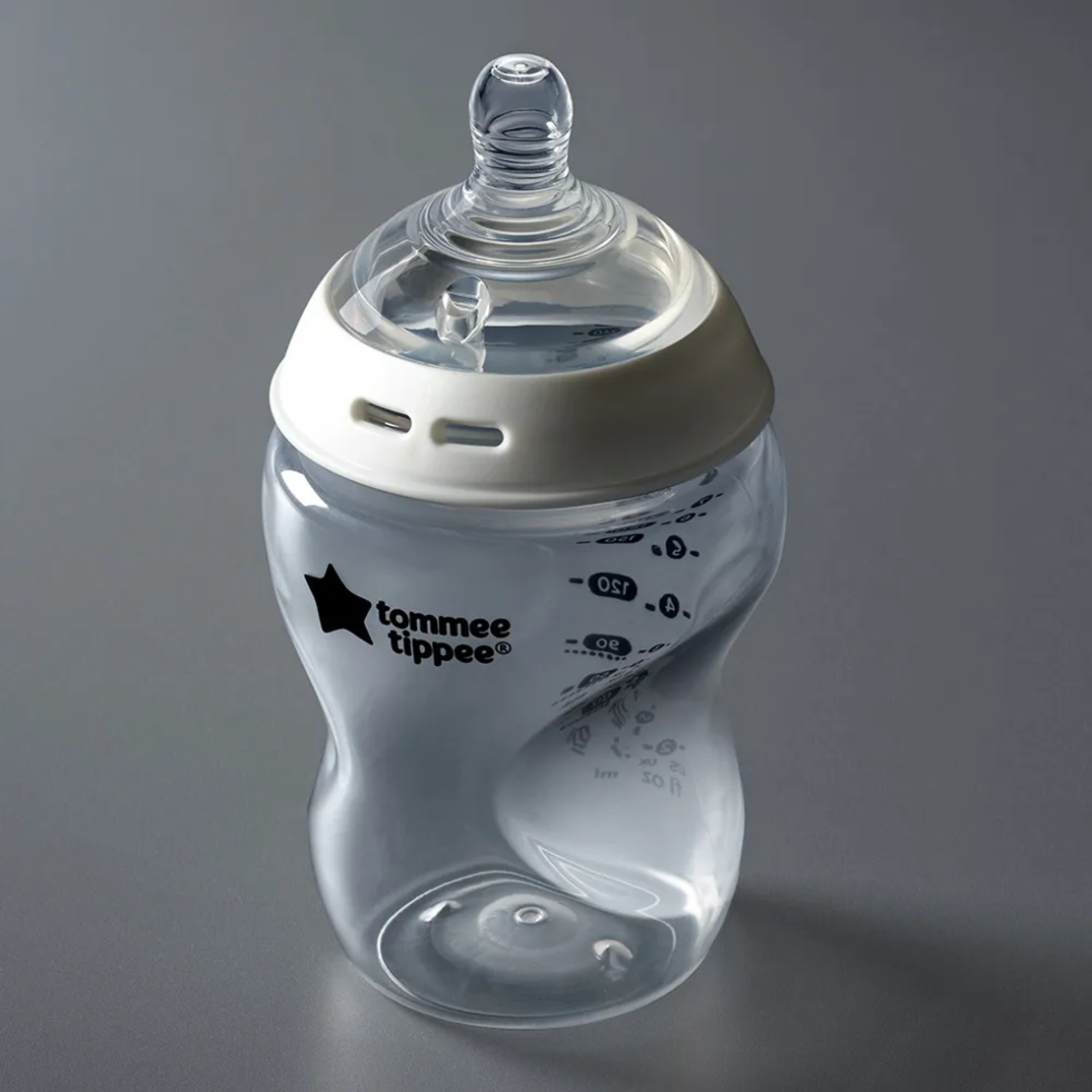 Tommee Tippee Natural Start Самостеризиращо 260 мл Комплект от 2 Броя Бебешки Шишета за Хранене с Биберон с Бавен Поток 1 Капка0м+