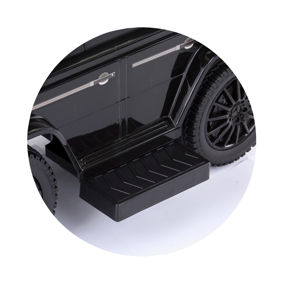 Chipolino Кола с Дръжка и Сенник MERCEDES G 350d Черен