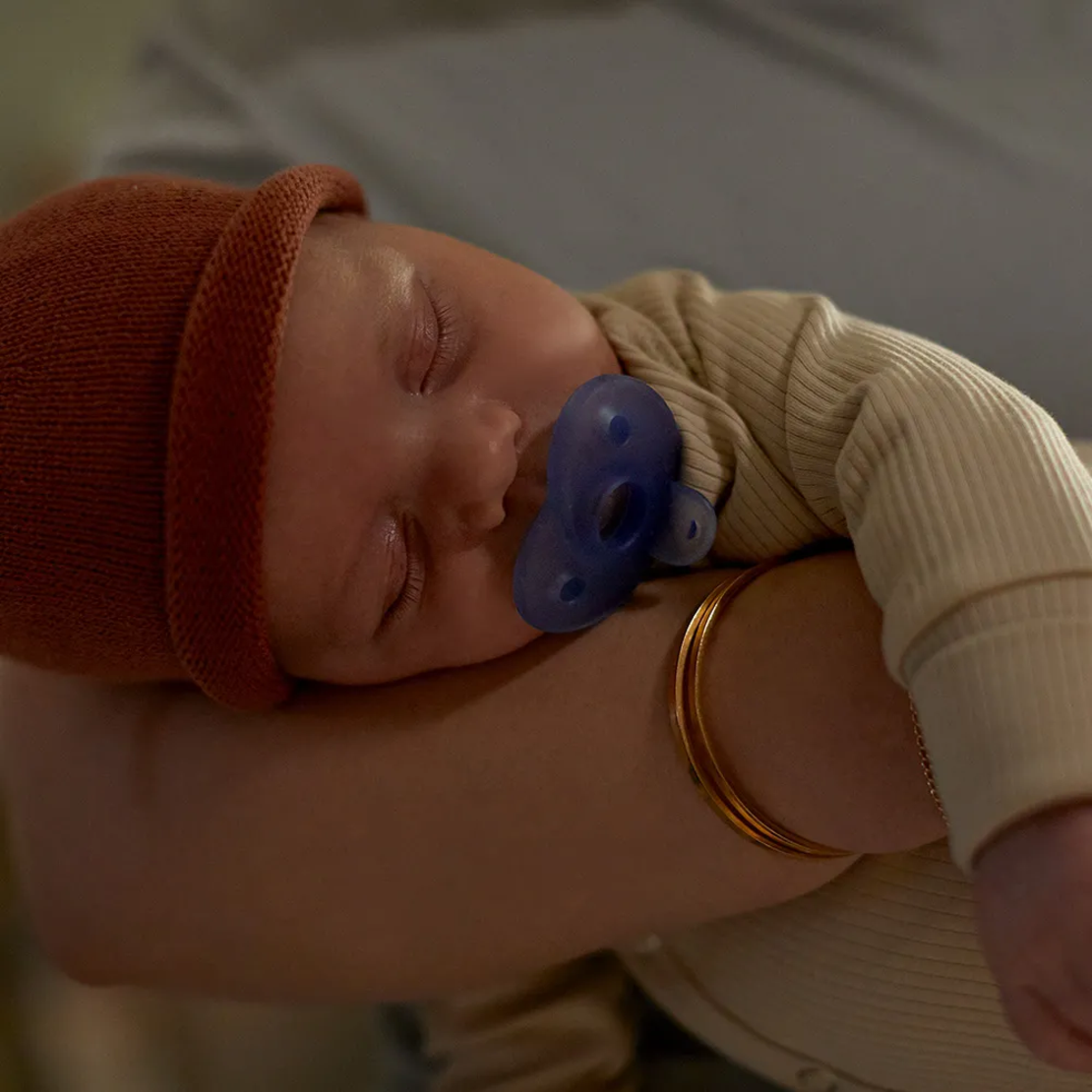 Philips Avent SCF099/26 Комплект от 2 Броя Ортодонтични Силиконови Залъгалки SOOTHIE 0-6м+ Сини в Кутия за Стерилизиране