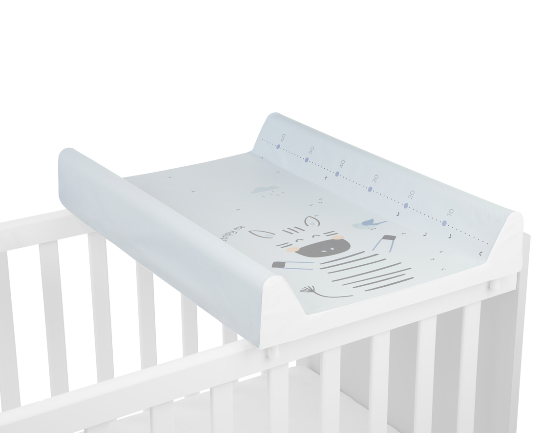 KikkaBoo Твърда PVC Подложка за Повиване 80х50см Stripy Friends