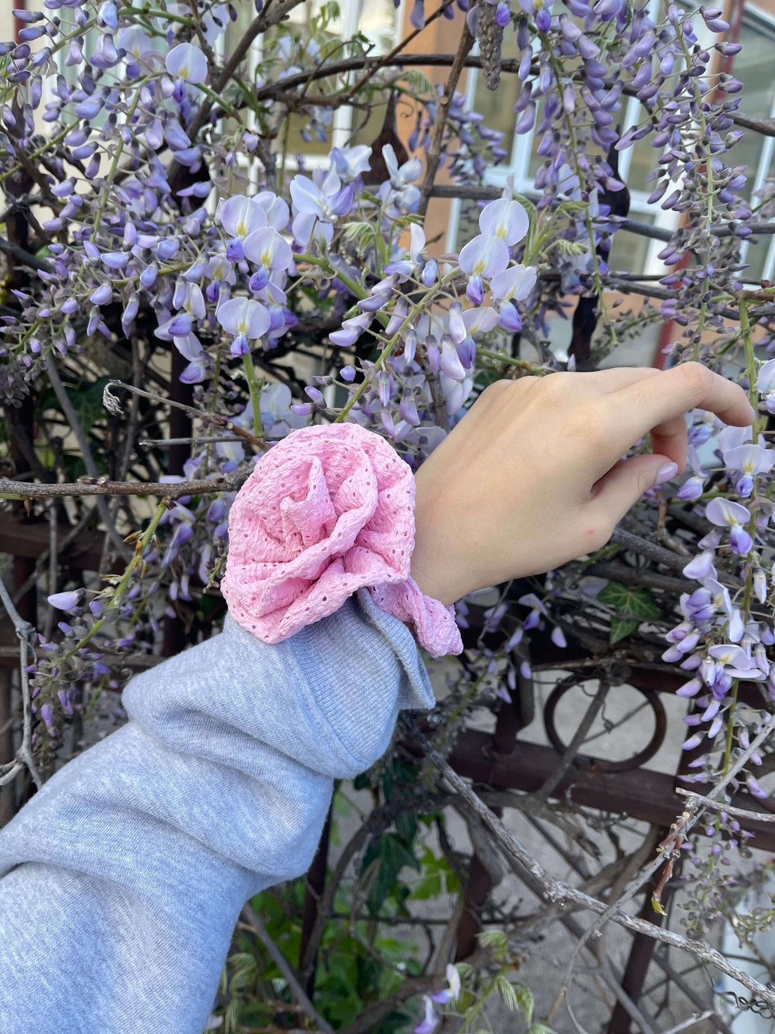 Rosette Scrunchie in BLOSSOM