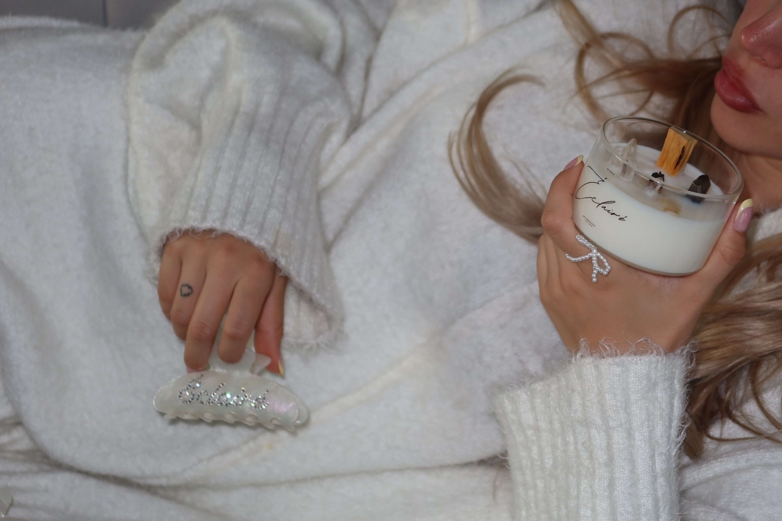 The RÊVE DE TRANQUILLITÉ CRYSTAL candle