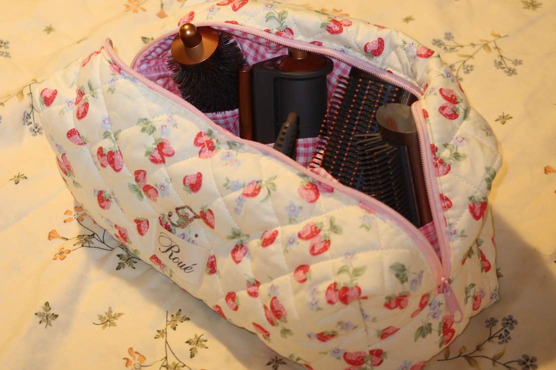 THE CUSTOM DYSON Baguette TOILETRY BAG in STRAWBERRY MILKSHAKE