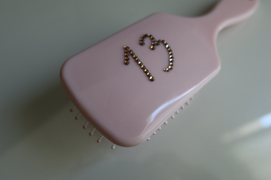 SMALL CUSTOM CRÉME de FRAISES HAIR BRUSH
