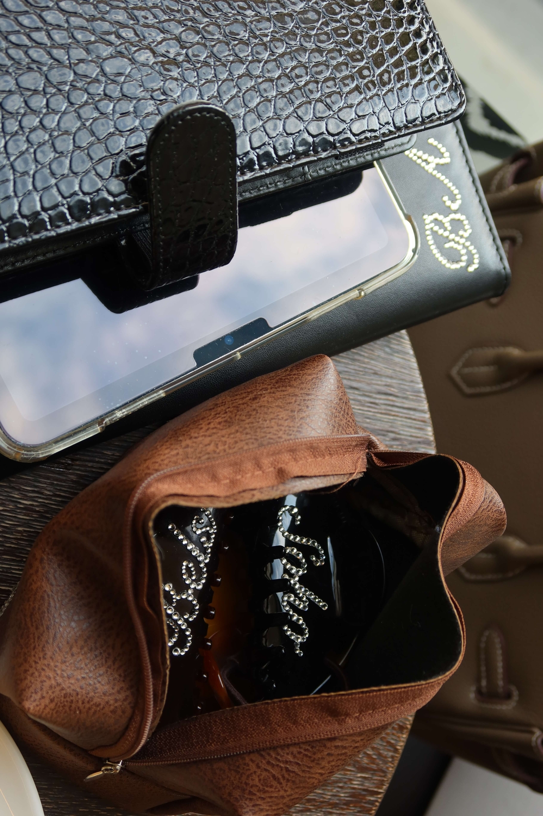 CUSTOM LARGE SOHO AVENUE CLIP
